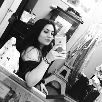 𝓝𝓮𝓵𝓵𝔂 𝓜𝓲𝓬𝓱𝓮𝓵𝓵𝓮