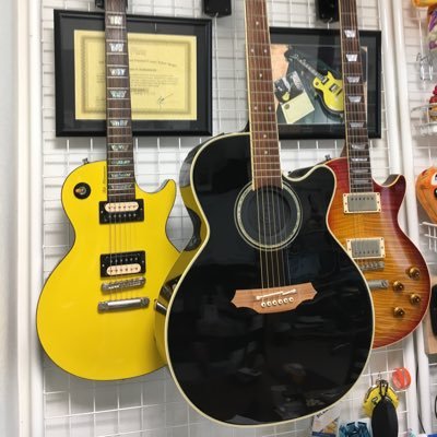 もっちぃ@ギター練習中