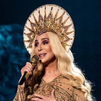 Deus no Céu e Cher na Terra