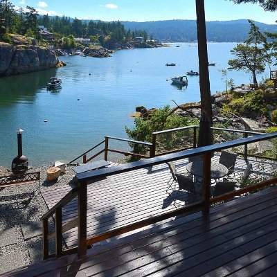 People must Laugh 🇨🇦🇺🇦🐩🎶📚💙