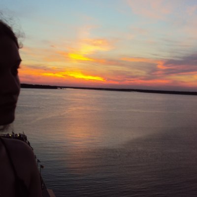 Alice Smithee 🌊⚖️ 🐝