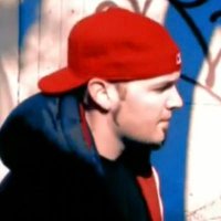 برا عم ابيع فيب وانا عاري