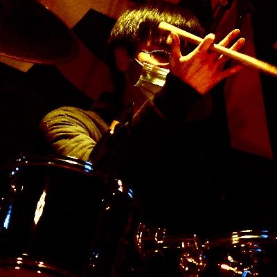 ロックドラマーとっちー