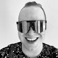 pmorie and the syringe power tower 💉⬆️⬆️💉