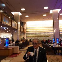 犬も歩けば棒に当たる