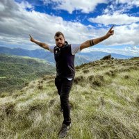 Albert Ortis! 🥁🕺🎭🎪🔥❤️💙