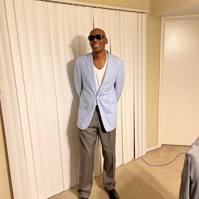 Dontee Wrenn 🇺🇸✊🏿👨‍🦯