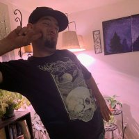 Ryan 🖤❤🌱🐝🍺❤🖤