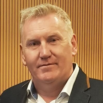 Ray Flannery Author. 👮🏌️🎸🇨🇮📚☕🎤