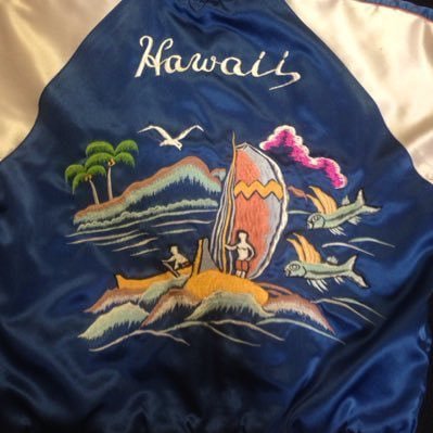 青いスカジャン⁉︎