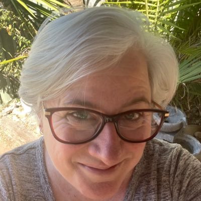 Danielle Burns (she/her)