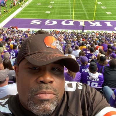 🐘🟫ONE TWO🟧#D4L🟫🐘