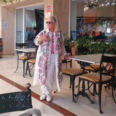 Mari Orquidea Blanca