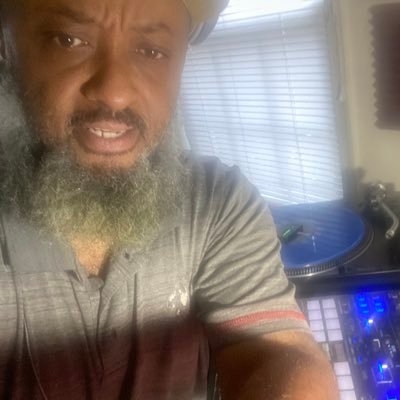 BOOGIE MAKE YA DANCE