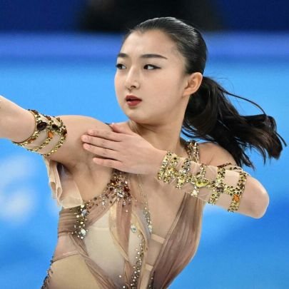 Marina 🔜 Prague WC