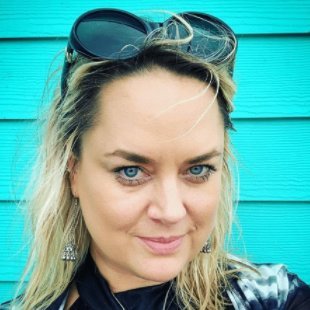 Dr. Melissa Sassi 👑🐧🌍