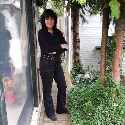 Kiki Yoyo 💙🤍❤️