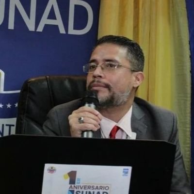 Prof. Luis Velásquez