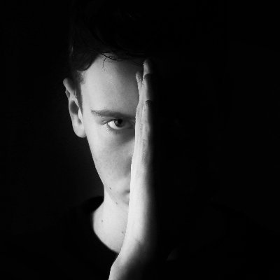 地獄之上，凝視繁花