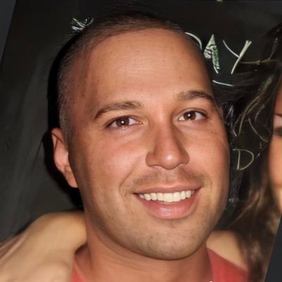 Ⓜ️𝕚𝕜𝕖 𝔻.