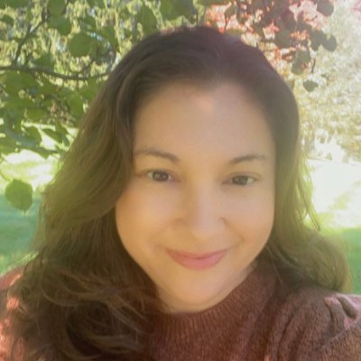 Stephanie Lupo Henson 📕