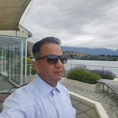 DR. HIMANSHU DWIVEDI