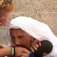 Bir Miktar Paranın Yanında ki Holosko