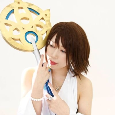 しの（ぴっぴの🧣）@長身ムキムキ髭おじさん