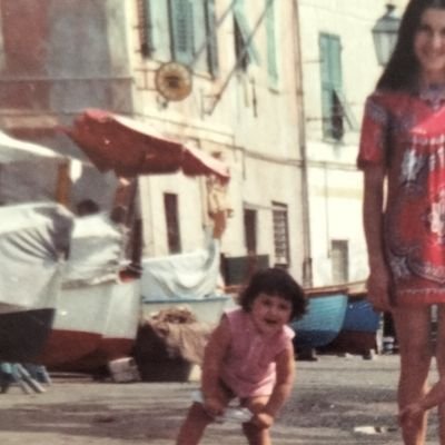 🏴󠁧󠁢󠁥󠁮󠁧󠁿Samantha Lara Cresta