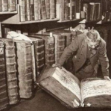 Retweet Writers #WritingCommunity