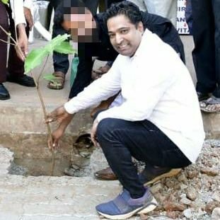 Dr. Mahesh ThuppeKallu