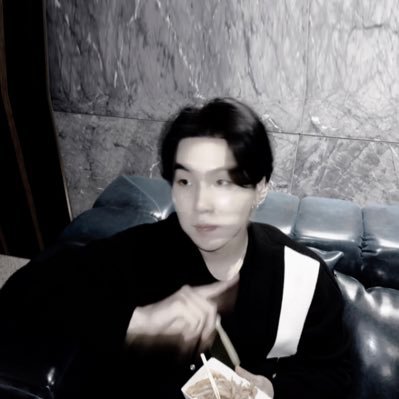 𝐒𝐔𝐆𝐀沒有𝐑 (+ㅅ-)