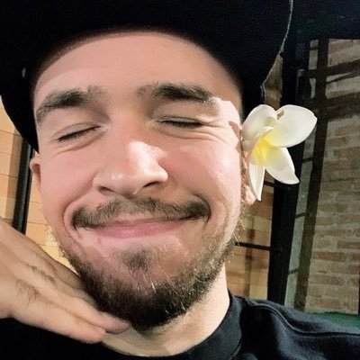 import { Daniel as Hitsu } from 'danlaurent';