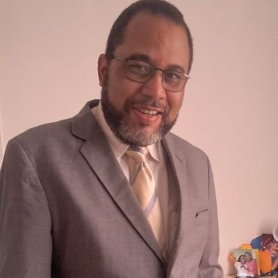 Profº Dr. h.c. Jonex Almeida ✍️📚