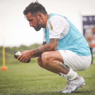 ๐๐ฎ๐ฅ๐ข๐๐ง ๐๐๐ฅ๐ฆ๐ข๐๐ซ๐ข