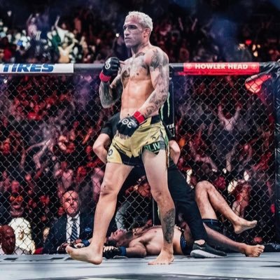 Charles Oliveira Stan