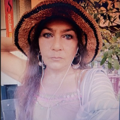 LillyVonHausen 🇩🇪 🇺🇸