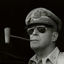 旧裸のエノラ・ゲイ少年倶楽部 ★タレントU 僕のソーセージを食え 高市早苗32回 とうとう出たね…