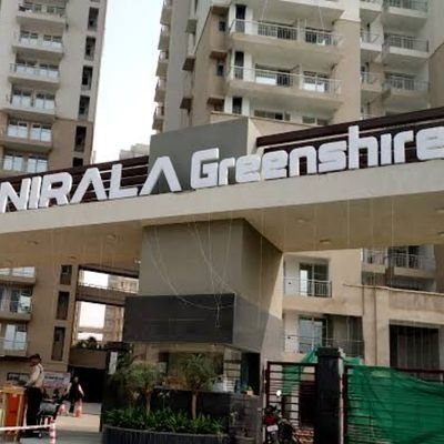 निराला ग्रीनशायर निवासी