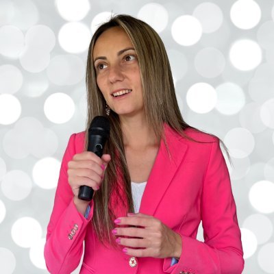 Kate Strachnyi ('DATAcated')