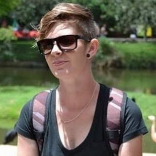 Camila Ferreira (palmito)