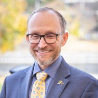 Dr. Christopher Lewis