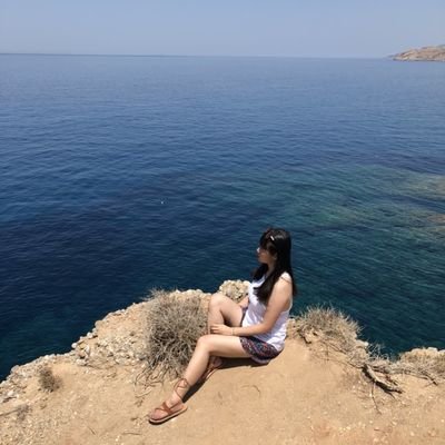 𝑪𝒊𝒏𝒅𝒚 𝑳.