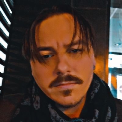 un cinéphile tatoué 🦁🎬