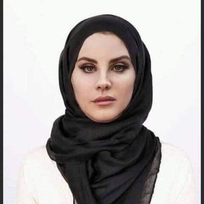 kiss my arse 🖤👑🏳️‍🌈