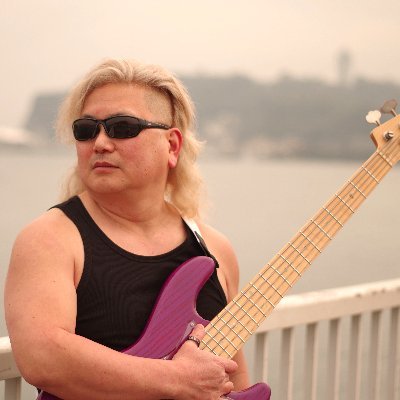 akimは5弦BassistでAbleton認定トレーナー