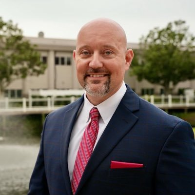 Dr. Chris Hobbs 🤜🏼 🤛🏽