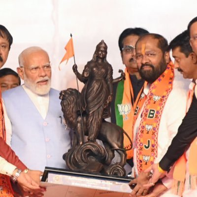 Dheeraj Ghate (Modi Ka Parivar)