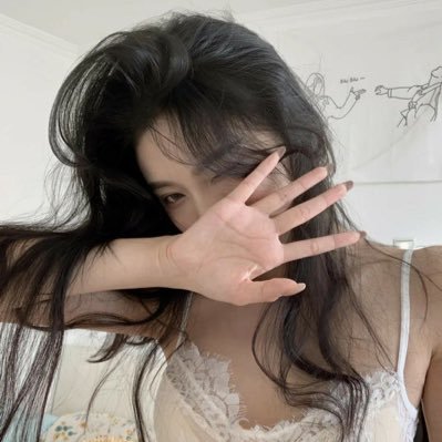 𝑙𝑢𝑎 ☽.ʰᵒⁿᵉʸᵐᵒᵒⁿ