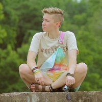 Harls 🖤📝🥃✌🏼 (they/she)